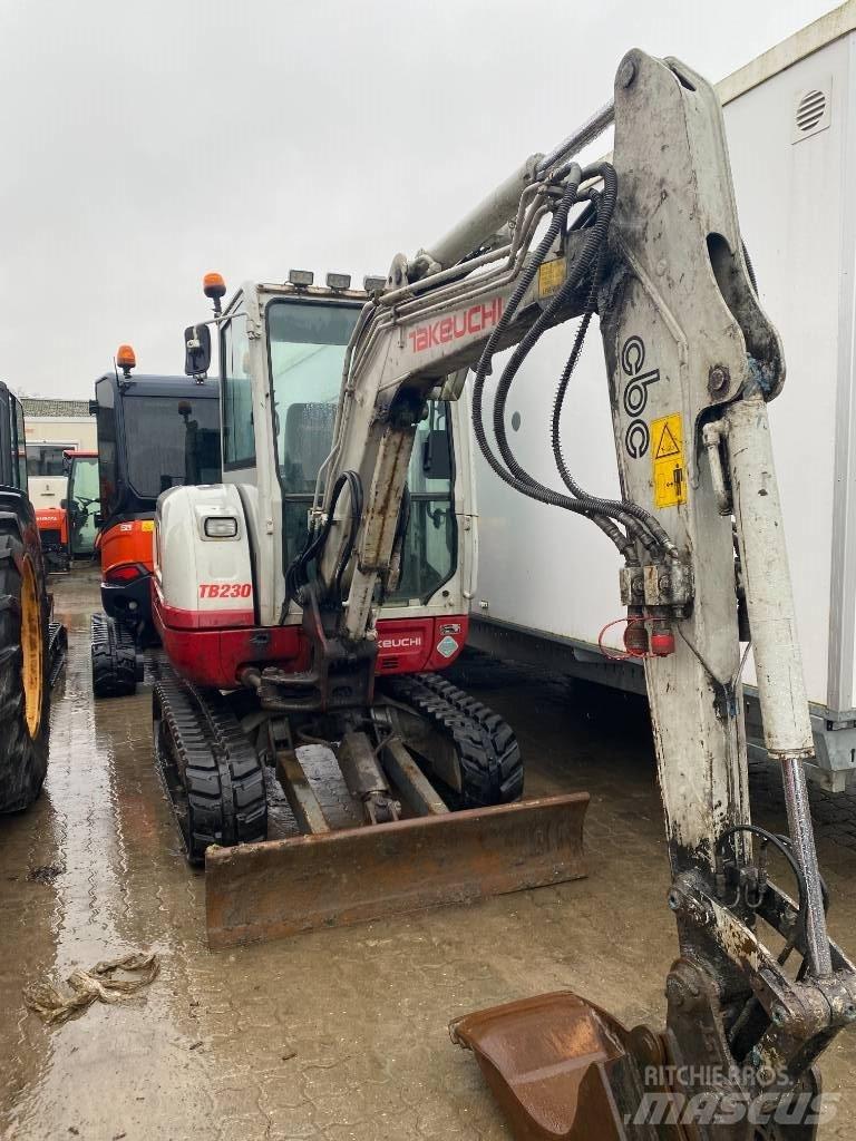Takeuchi TB 230 Minikaivukoneet < 7t