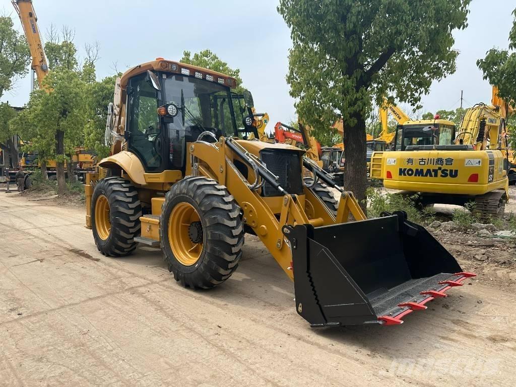 JCB 4 CX Kaivurikuormaajat