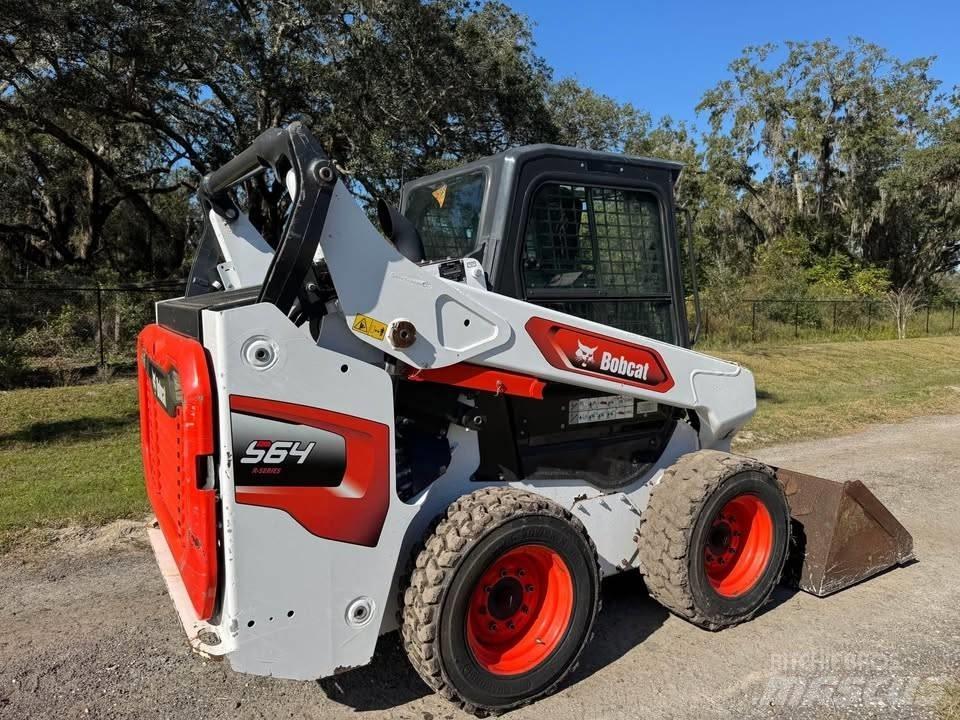 Bobcat S 64 Liukuohjatut kuormaajat