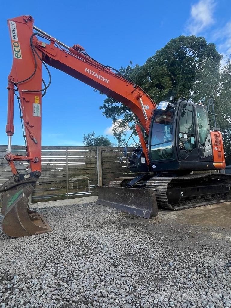 Hitachi ZX 135 US-6 Telakaivukoneet
