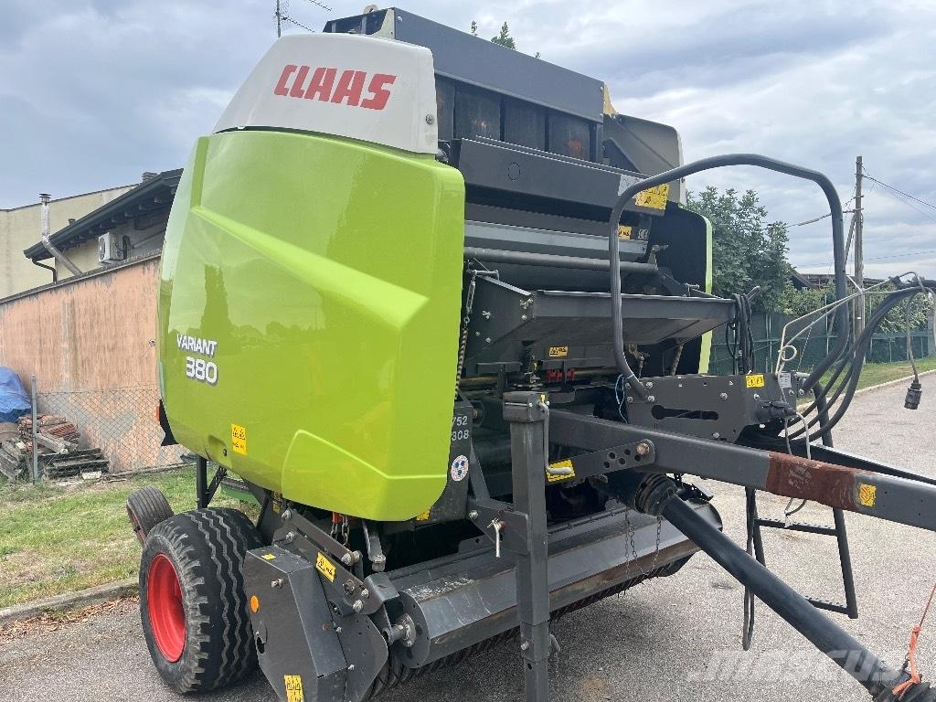 CLAAS Variant 380 Pyöröpaalaimet
