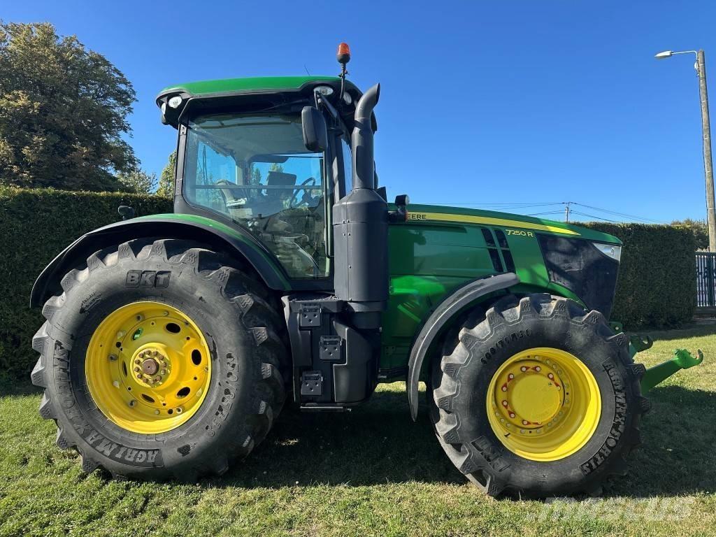 John Deere 7250 R Traktorit