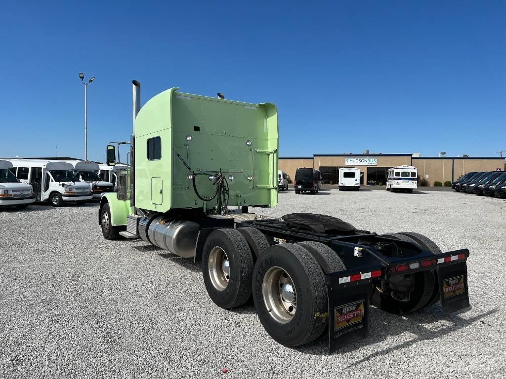 Peterbilt 389 Vetopöytäautot
