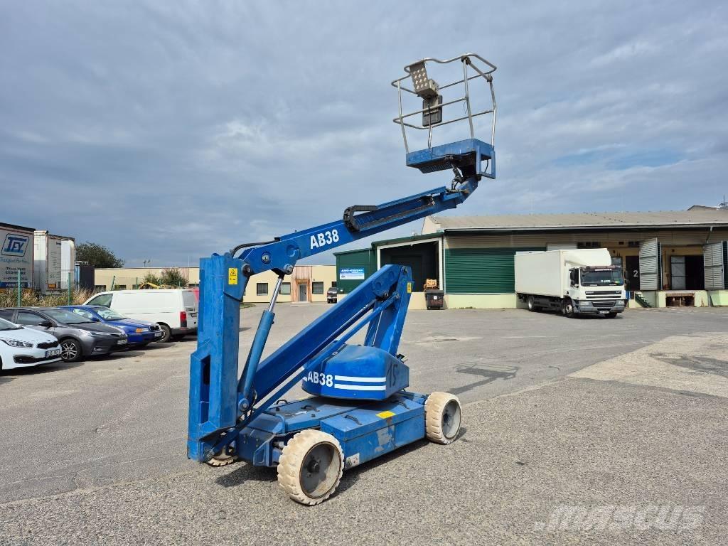 UpRight AB38 Kuukulkijat