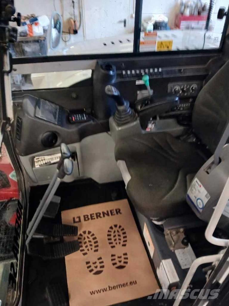 Takeuchi TB 290 Midikaivukoneet 7t - 12t