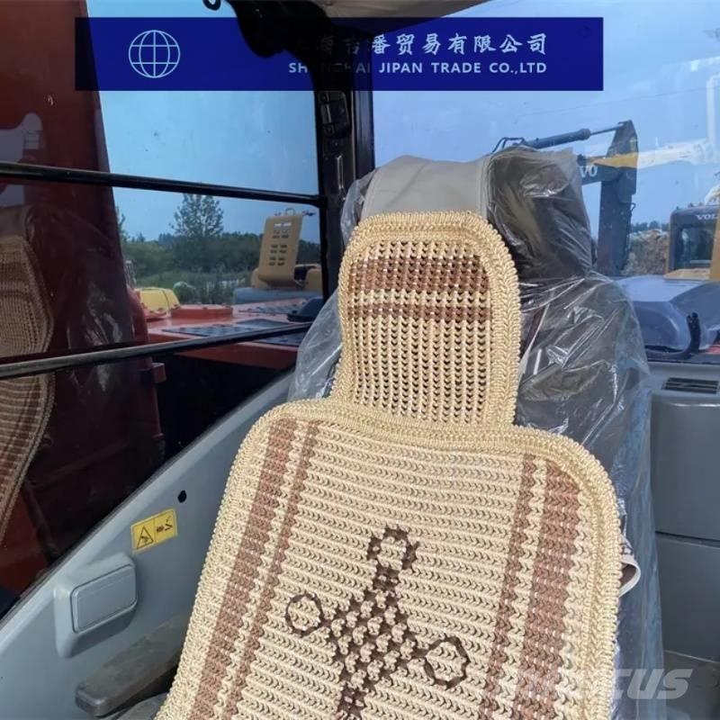 Hitachi ZX 210 Telakaivukoneet