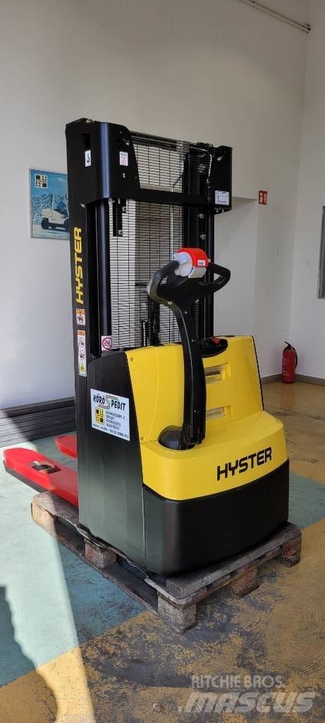 Hyster S 1.0 Käyden ajettavat pinoamistrukit
