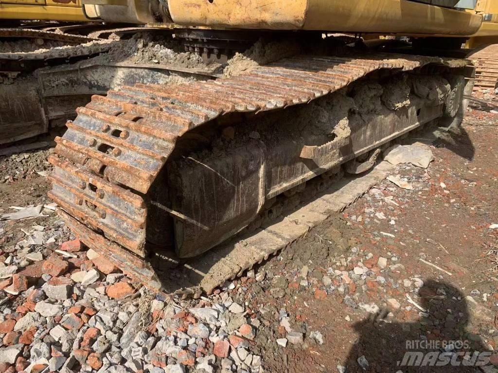 CAT 323D2 Telakaivukoneet