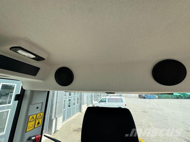 JCB 413 2.800h Pyöräkuormaajat