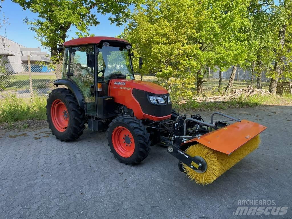 Kubota M 7040 Traktorit