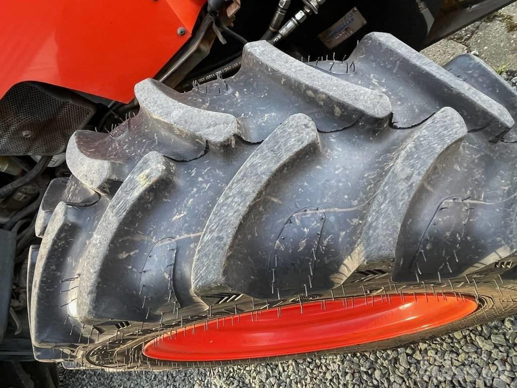 Kubota M 7040 Traktorit
