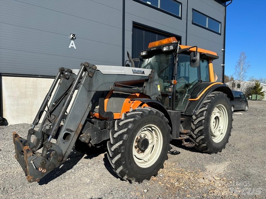 Valtra N101 Traktorit