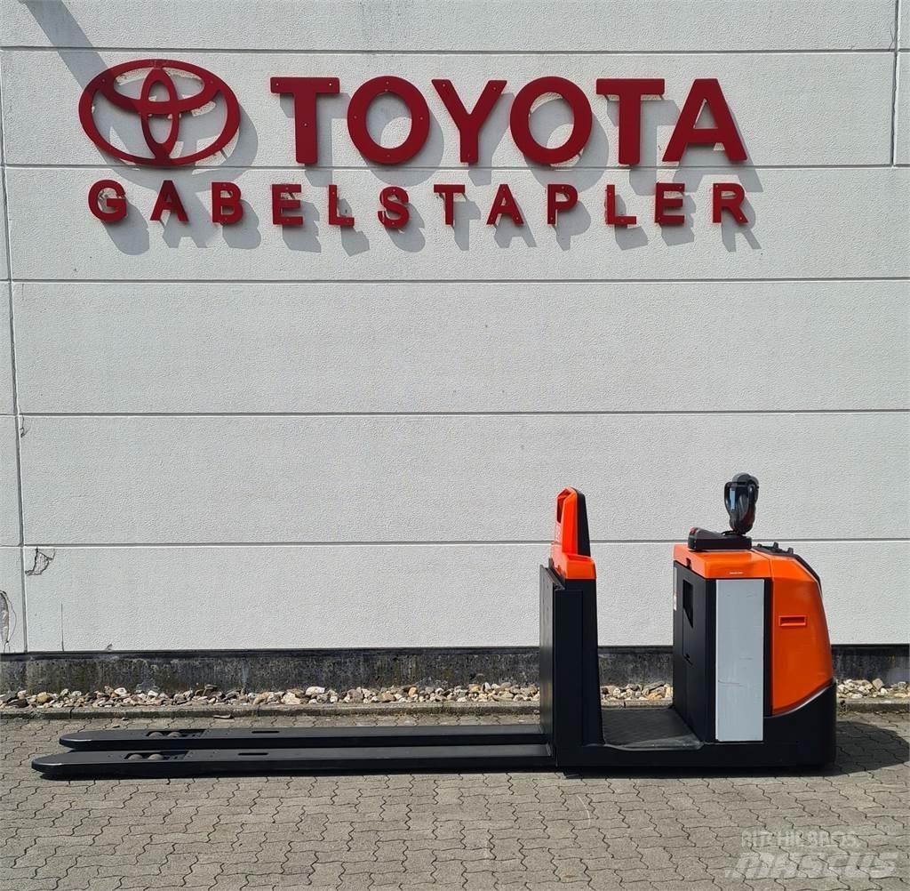 Toyota OSE 250 Matalakeräilytrukit