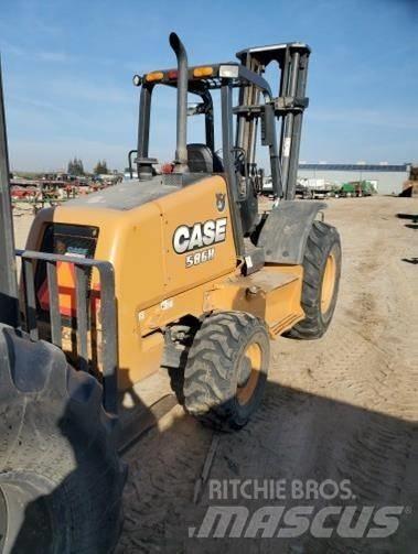 CASE 586H Maastotrukit