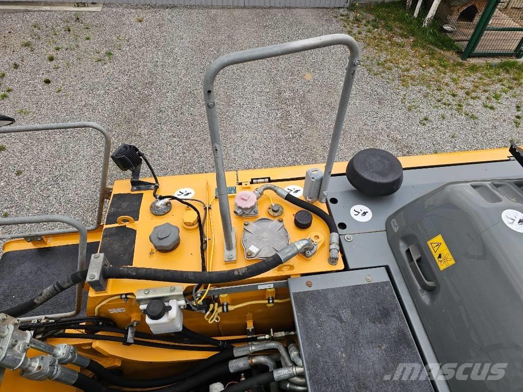 Liebherr R 922 LC Telakaivukoneet