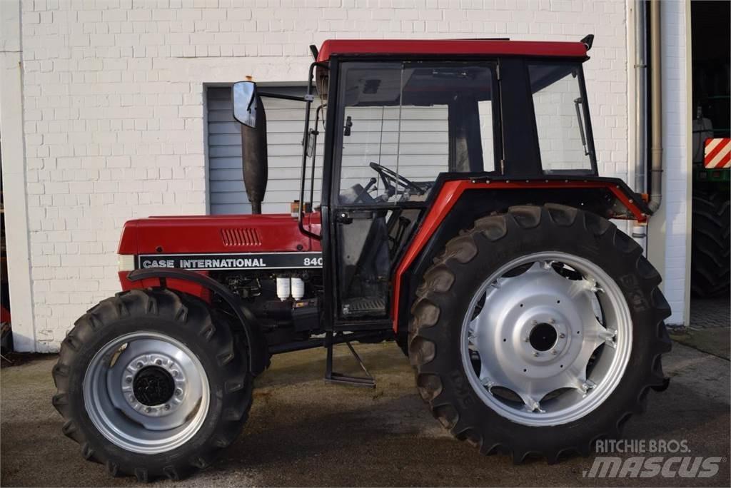 Case IH 840 Traktorit