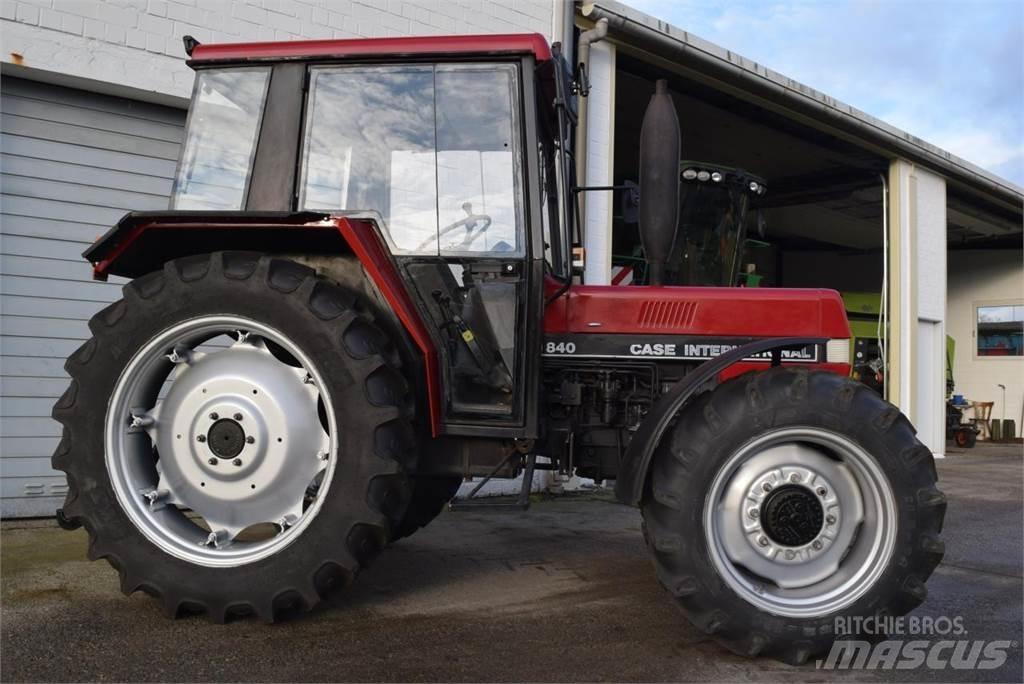Case IH 840 Traktorit