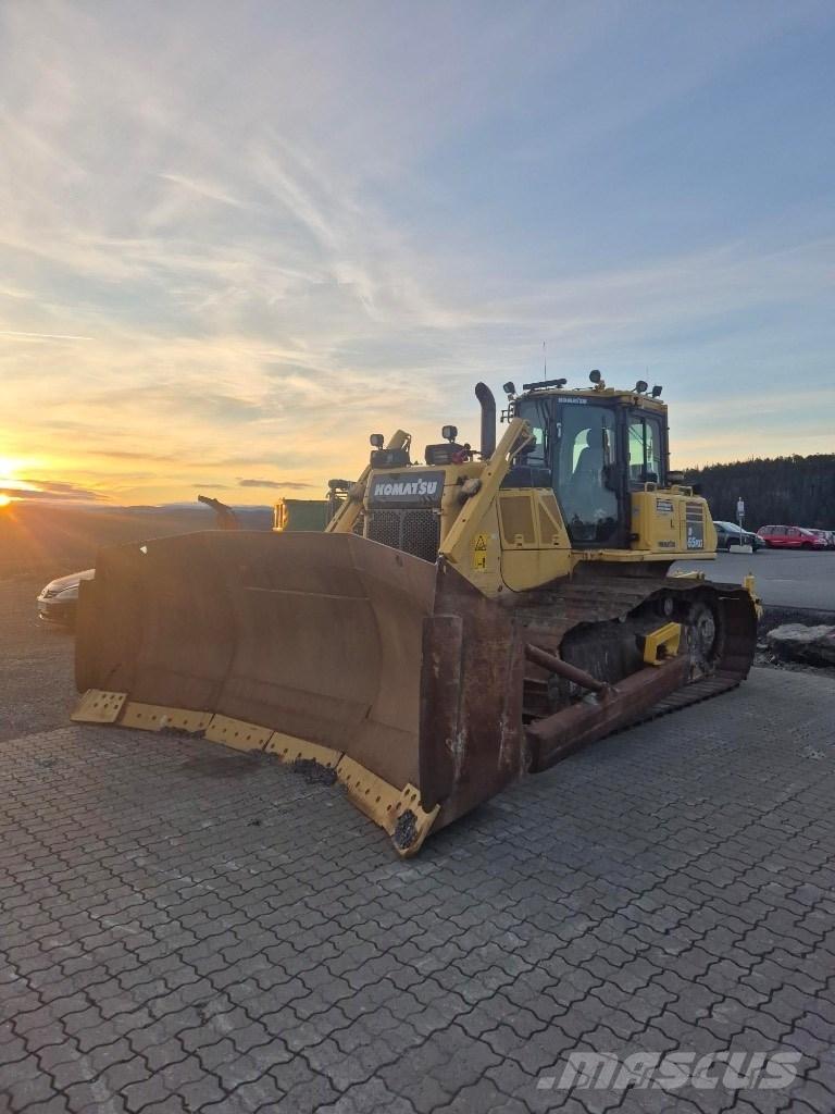 Komatsu D65 pxi Telaketjupuskutraktorit