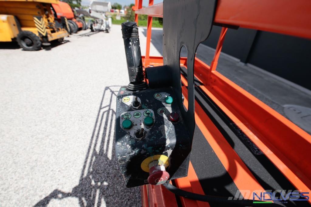 Haulotte COMPACT8 Saksilavat