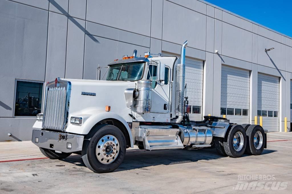 Kenworth W900 Vetopöytäautot