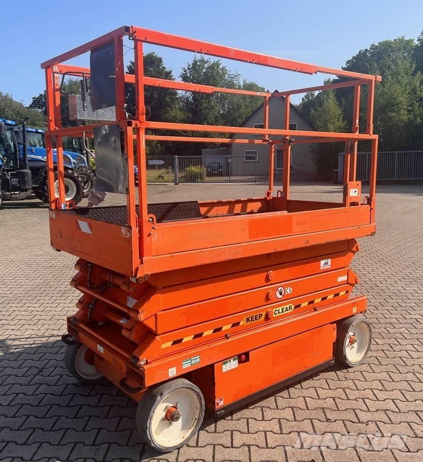 SkyJack SJ III 4626 Saksilavat