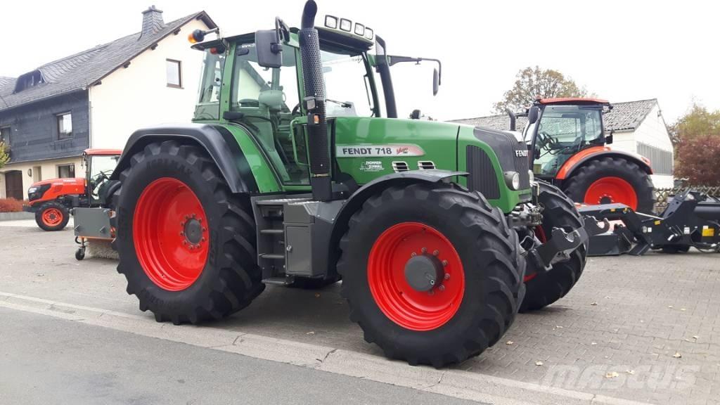 Fendt 718 Vario TMS Traktorit