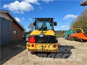CAT 906 Pyöräkuormaajat