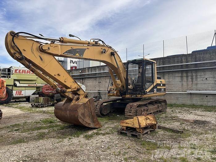CAT 318B Erikoiskaivinkoneet