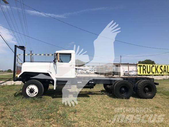 Diamond T M13 Kuorma-autoalustat