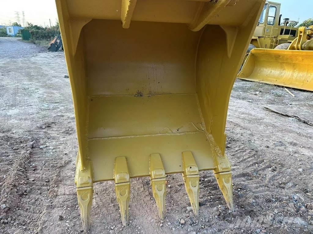 CAT 330 D L Telakaivukoneet