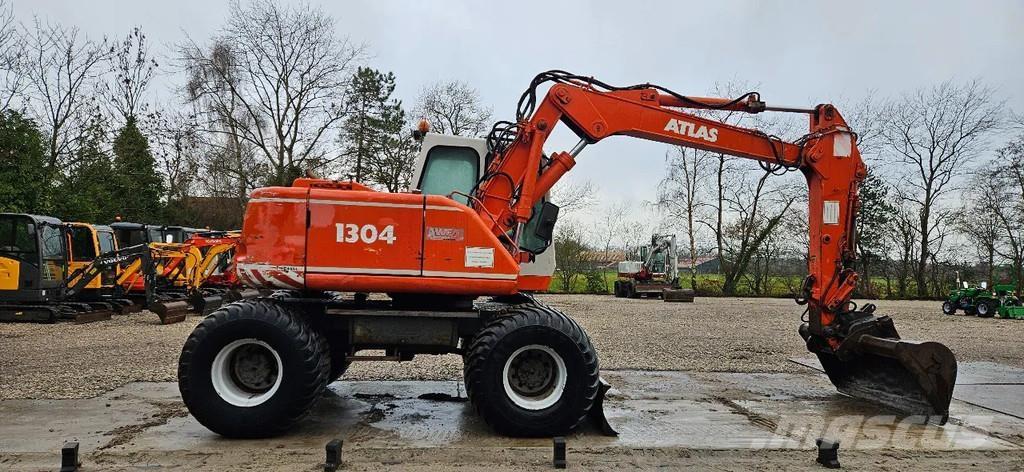 Atlas 1304 Pyöräkaivukoneet