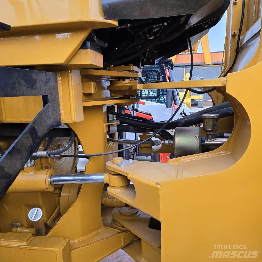 CAT 966 H Pyöräkuormaajat