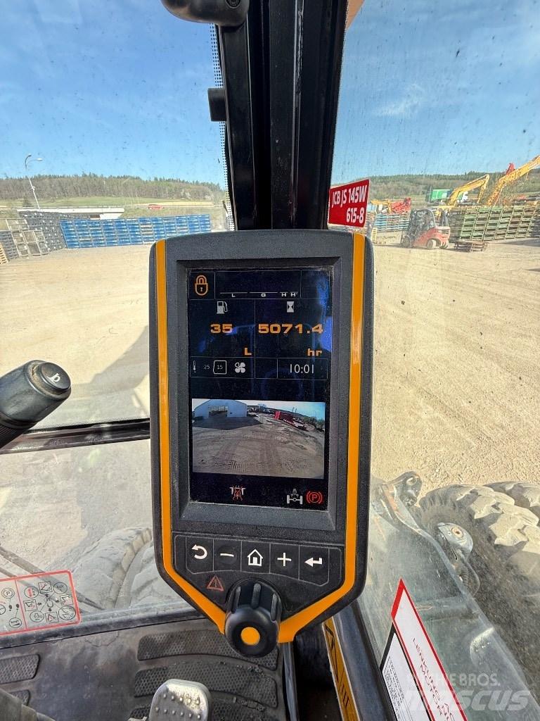 JCB JS 145 W Pyöräkaivukoneet