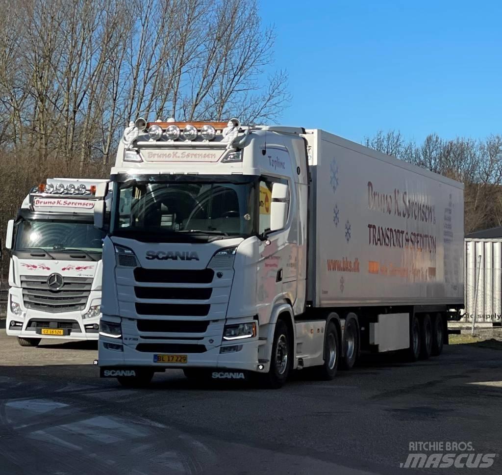 Scania S 730 Vetopöytäautot