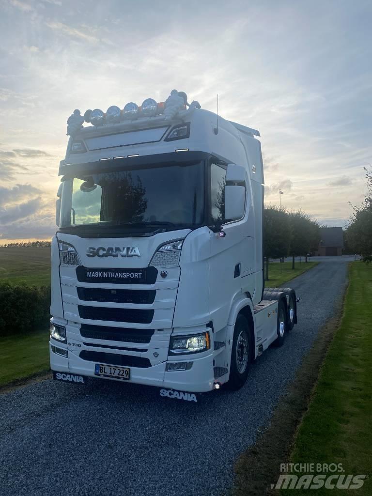 Scania S 730 Vetopöytäautot