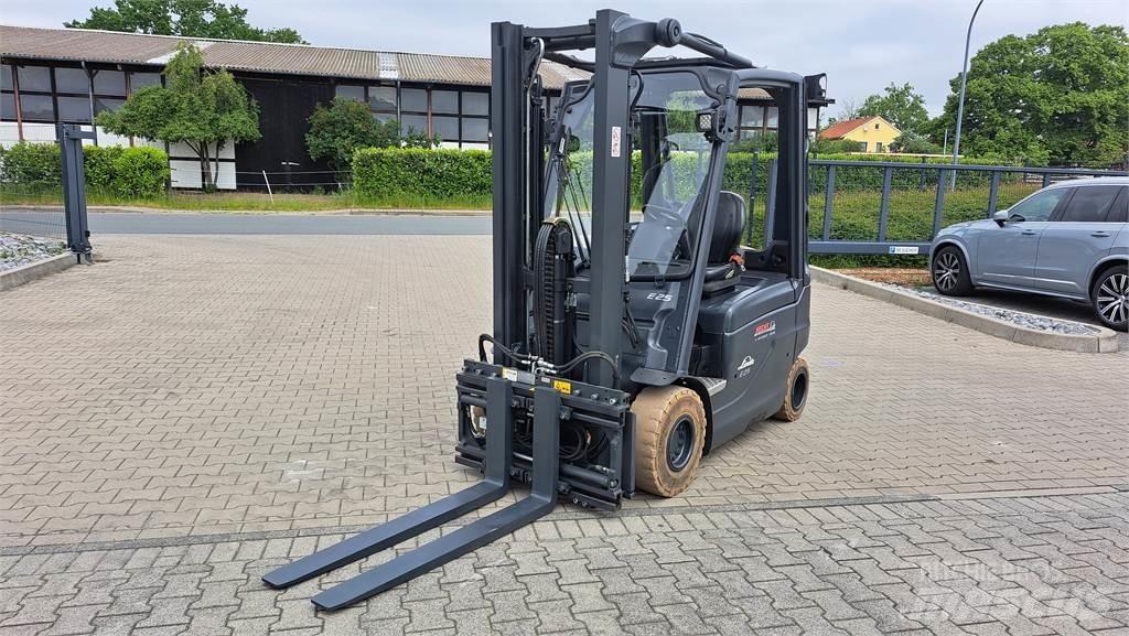 Linde E25-01 Sähkötrukit