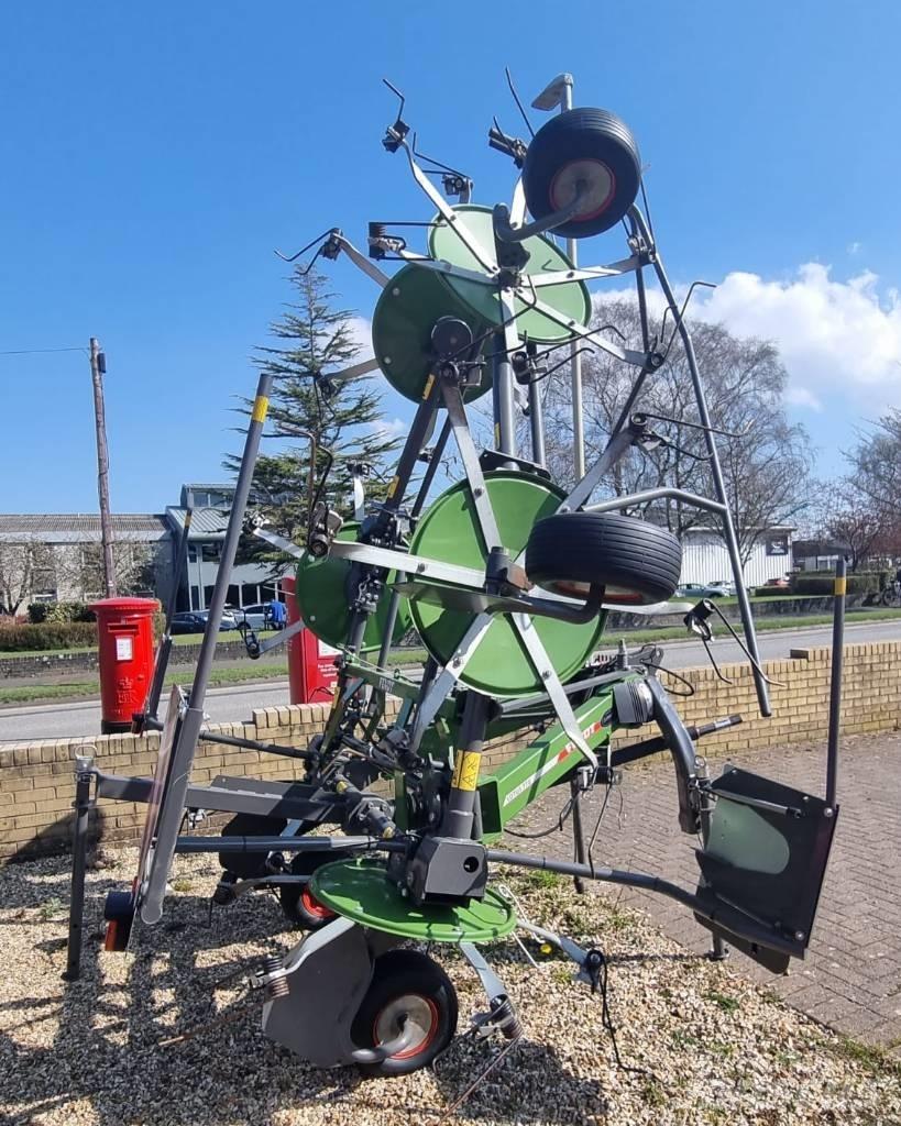 Fendt Lotus 770 Pöyhimet ja haravat