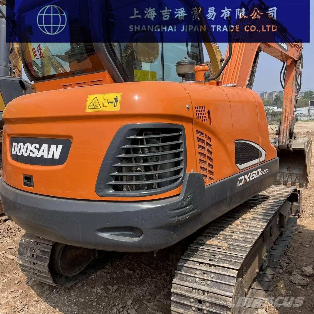 Doosan DX 60 Telakaivukoneet