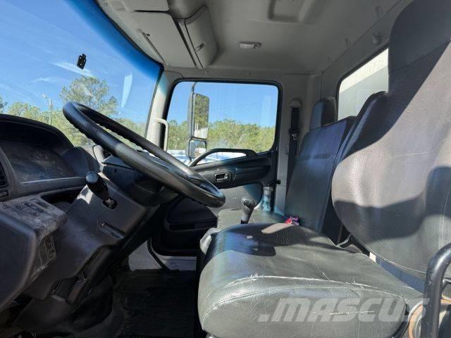 Hino 268 Juomien jakeluautot