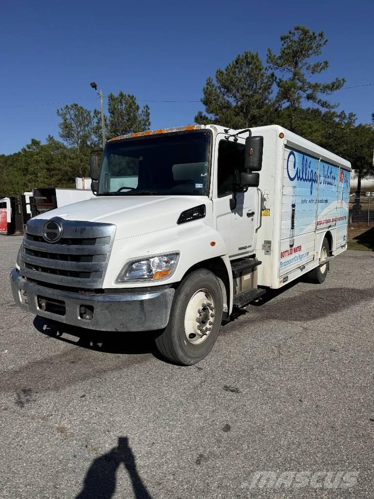 Hino 268 Juomien jakeluautot