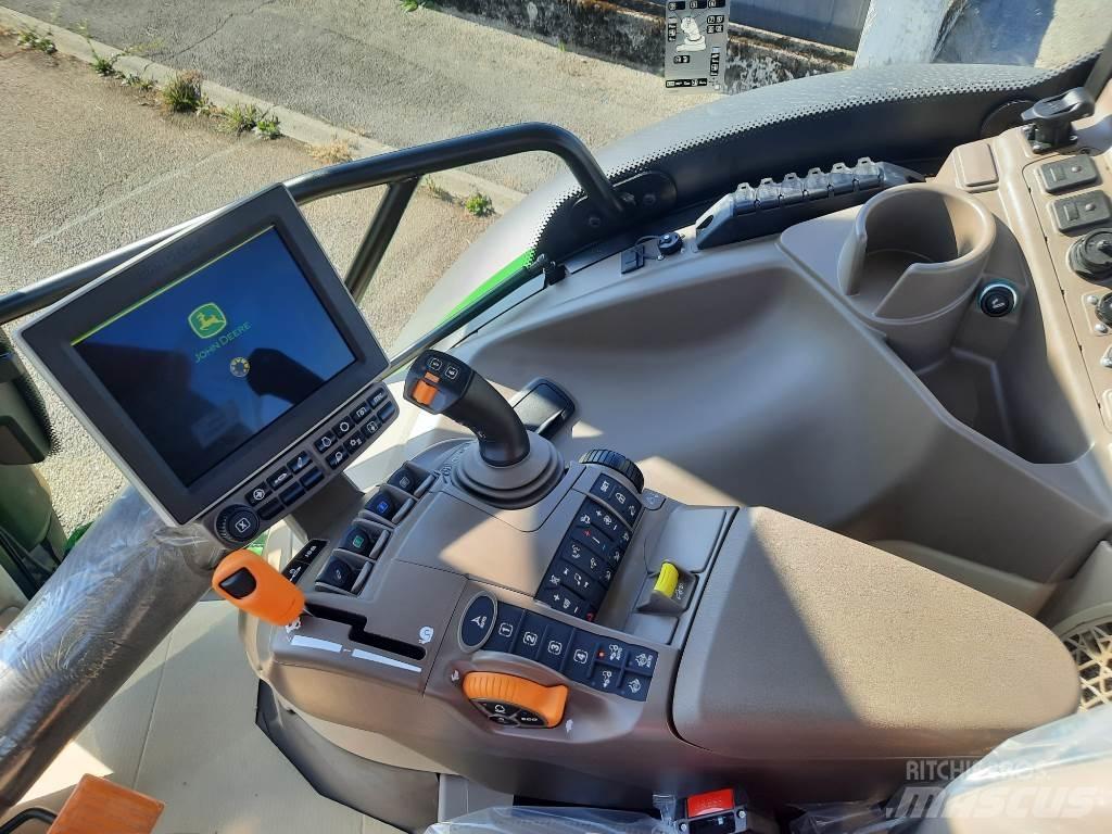John Deere 6R130 Traktorit