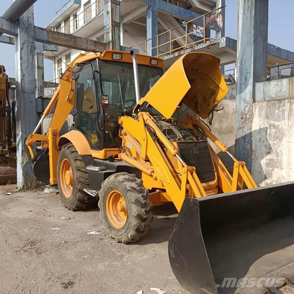JCB 3CX Kaivurikuormaajat