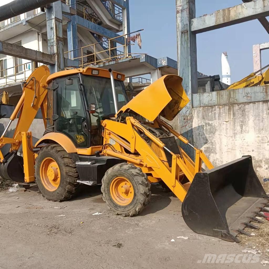 JCB 3CX Kaivurikuormaajat