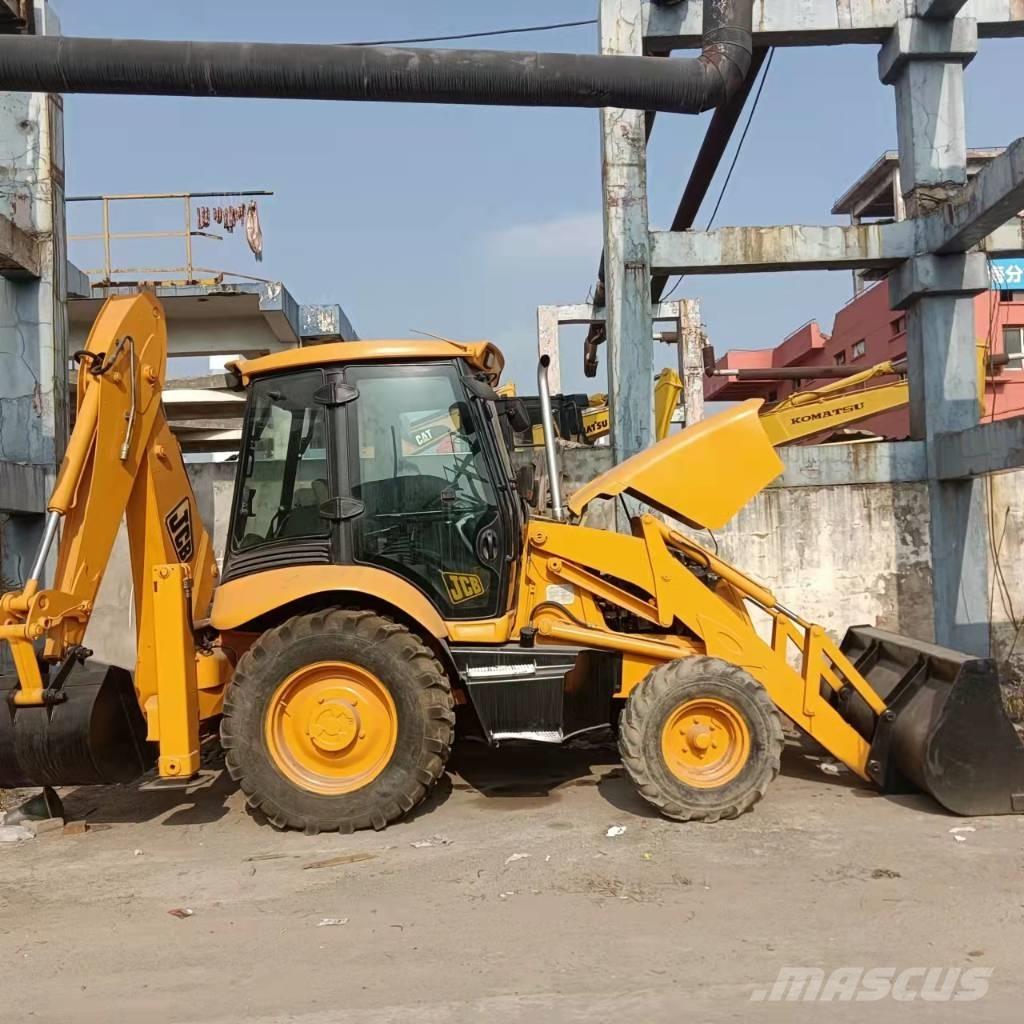 JCB 3CX Kaivurikuormaajat
