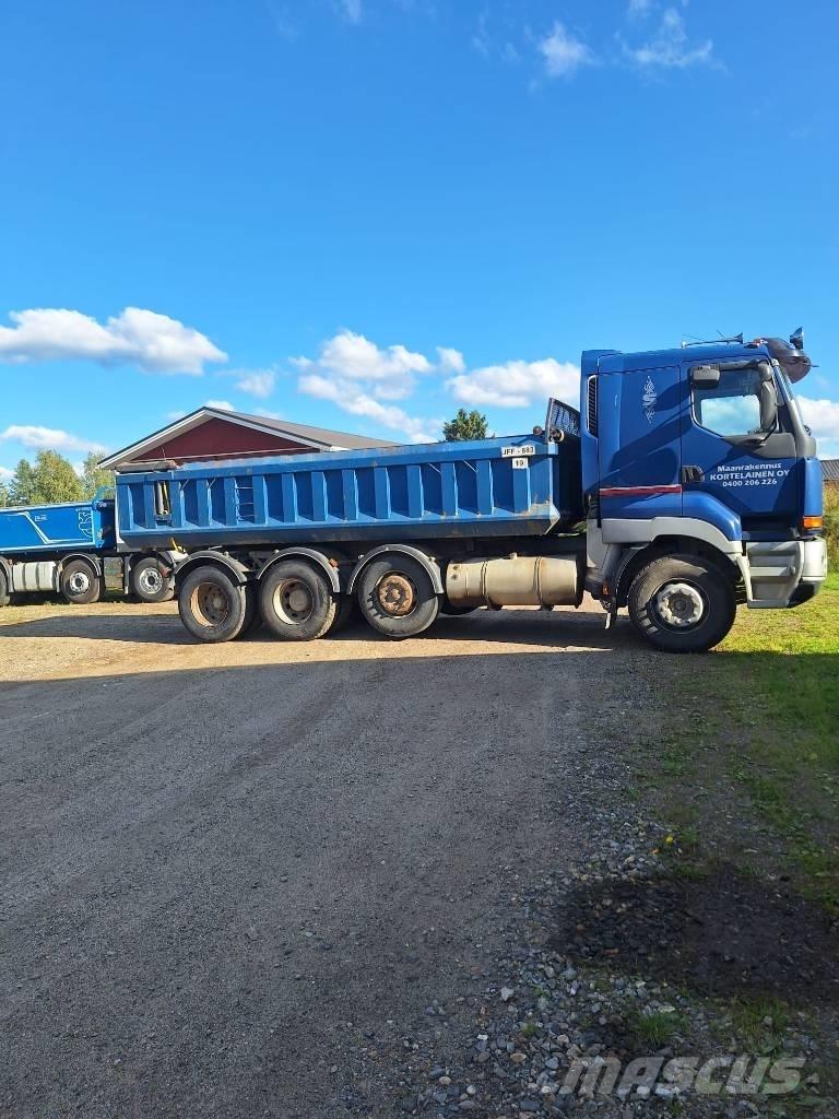 Sisu E12 Sora- ja kippiautot