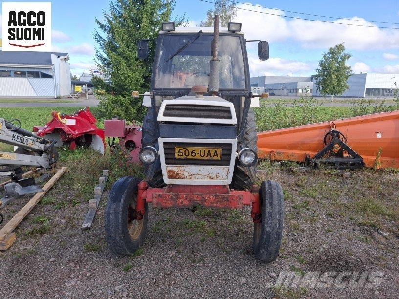 Case IH 1490 Traktorit