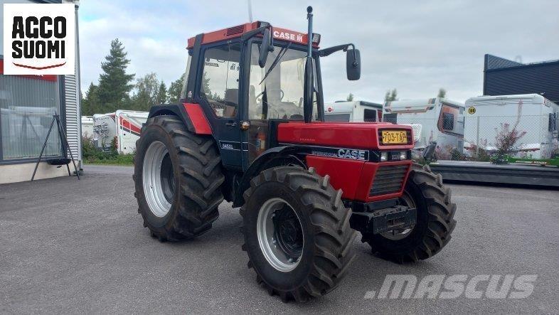 Case IH 845 XL Traktorit
