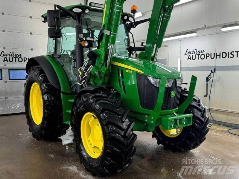 John Deere 5100 R Traktorit