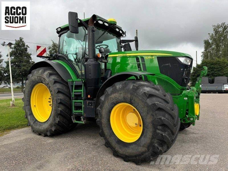John Deere 6250 R Traktorit