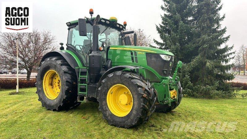 John Deere 6250 R Traktorit